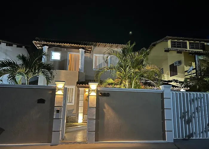 Casa Com Piscina, Churrasqueira E Ar Condicionado Em Condominio